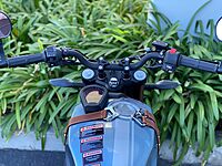 Lifan KPM 200 - Motocicleta azul para adulto, 17HP 6 velocidades Lifan KPM 200 - Motocicleta azul para adulto, 17HP 6 velocidades
